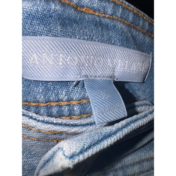 Antonio Melani Pearl Embellished Wide Leg Jeans Light Wash Blue Frayed Hem 12 - Picture 7 of 9